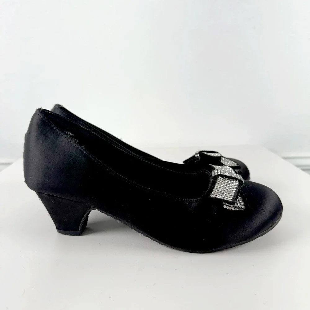 Kenneth Cole Reaction Kids Black Satin‎ Rhinestone Bow Heels Girls Dress Shoes